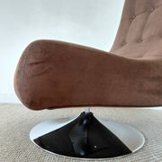 Fauteuil vintage pivotant en suède marron-esprit design années 60/70s