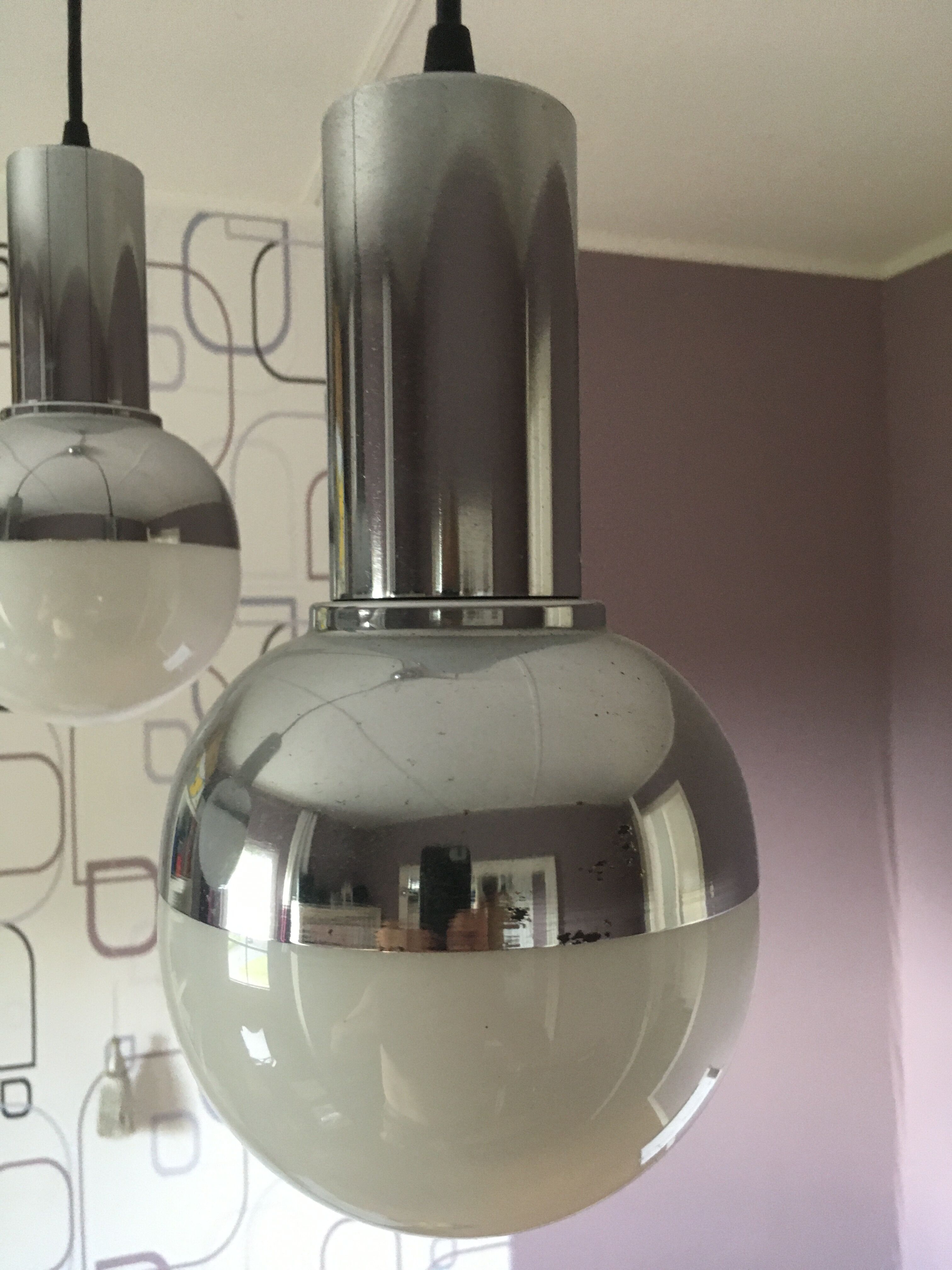 Suspension 3 chrome balls and opaline