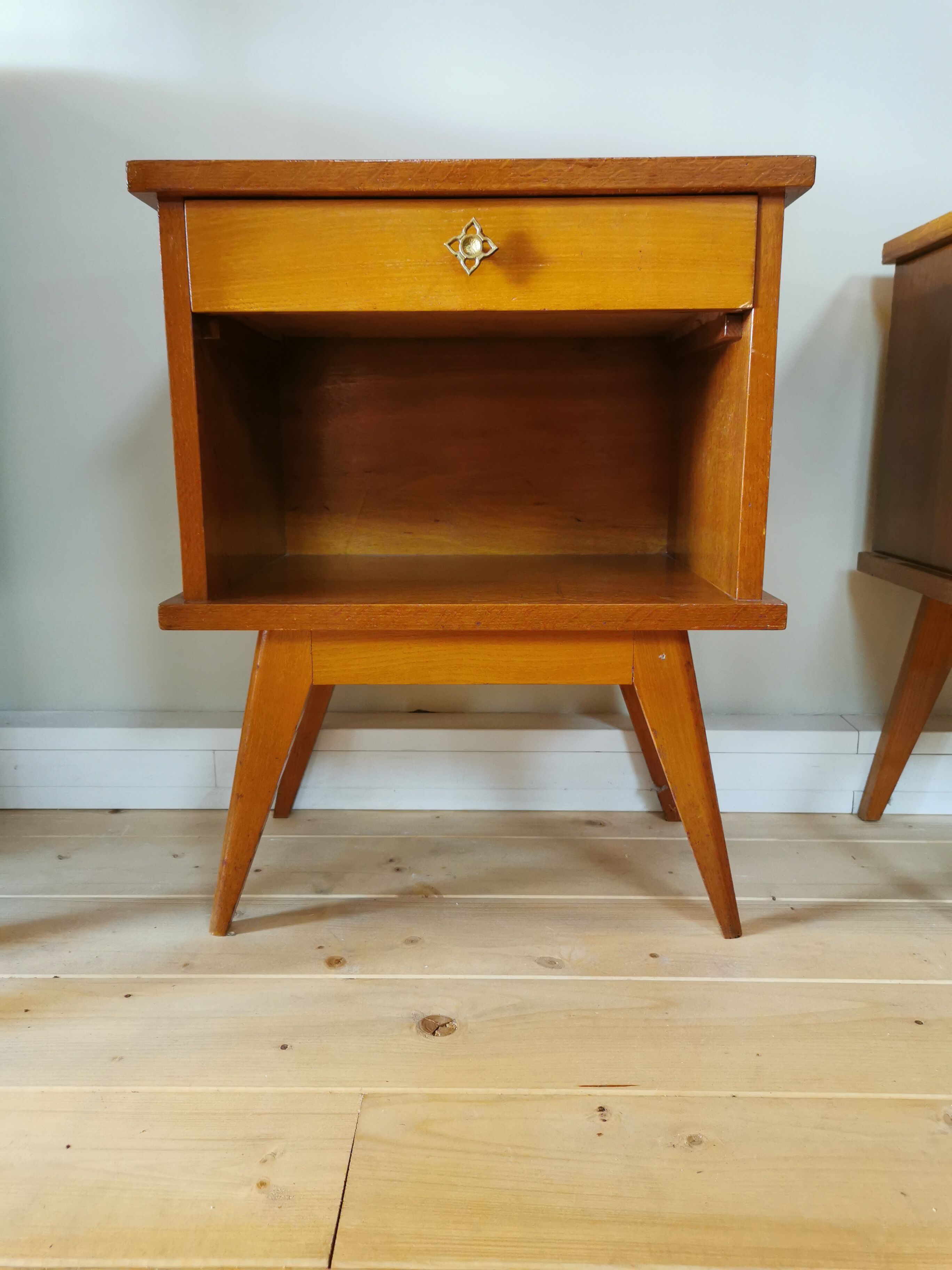 pair of bedsides of the 50s/60s, oak, compass feet