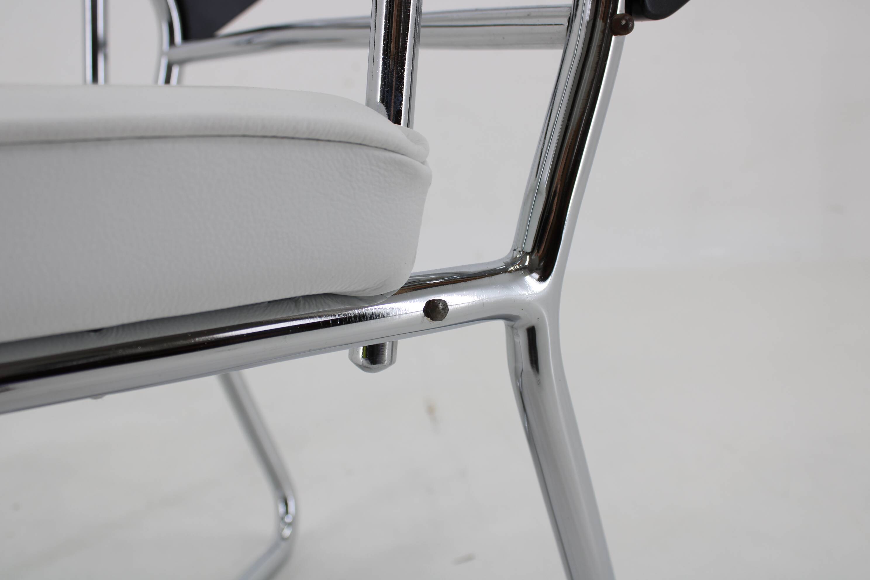1940s Rare Restored Bauhaus Chrome Plated Adjustable Armchair in White Leather, Czechoslovakia