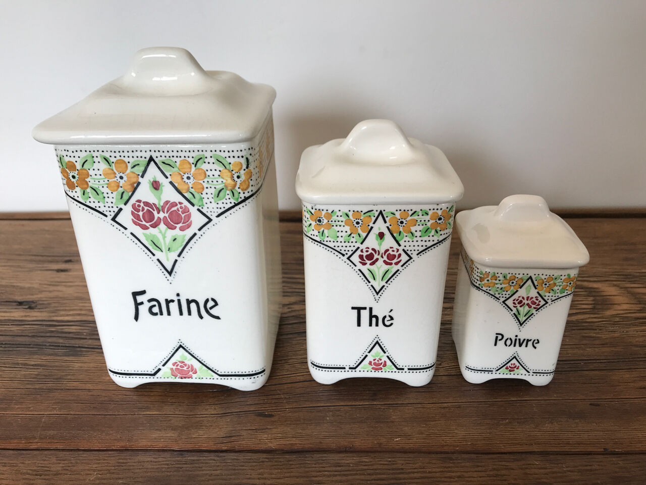 Set of 3 vintage Ditmar pots