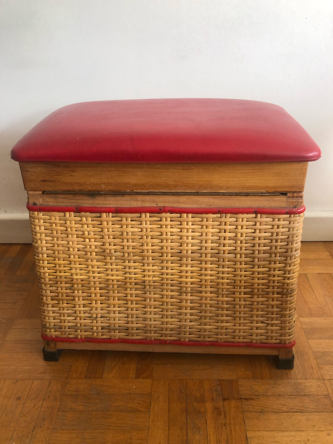 Rattan chest stool
