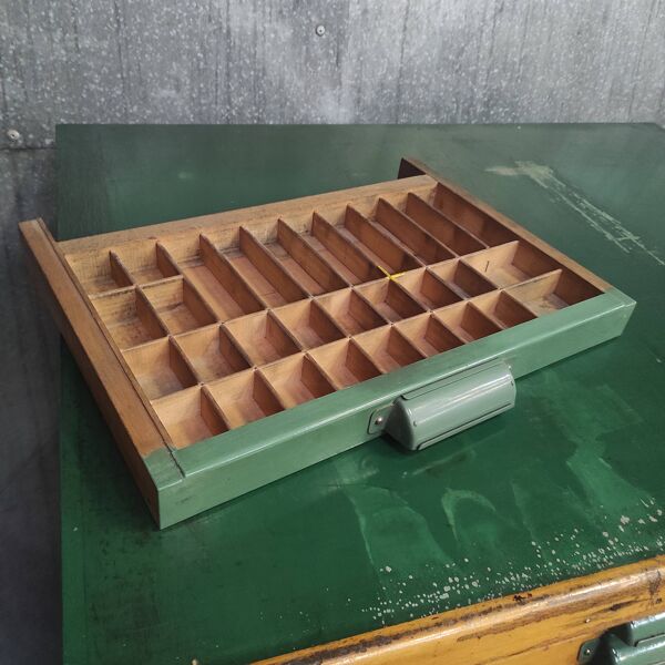 Meuble d'imprimante Plantin   Meuble de type vintage avec 20 tiroirs et tiroir supplémentaire