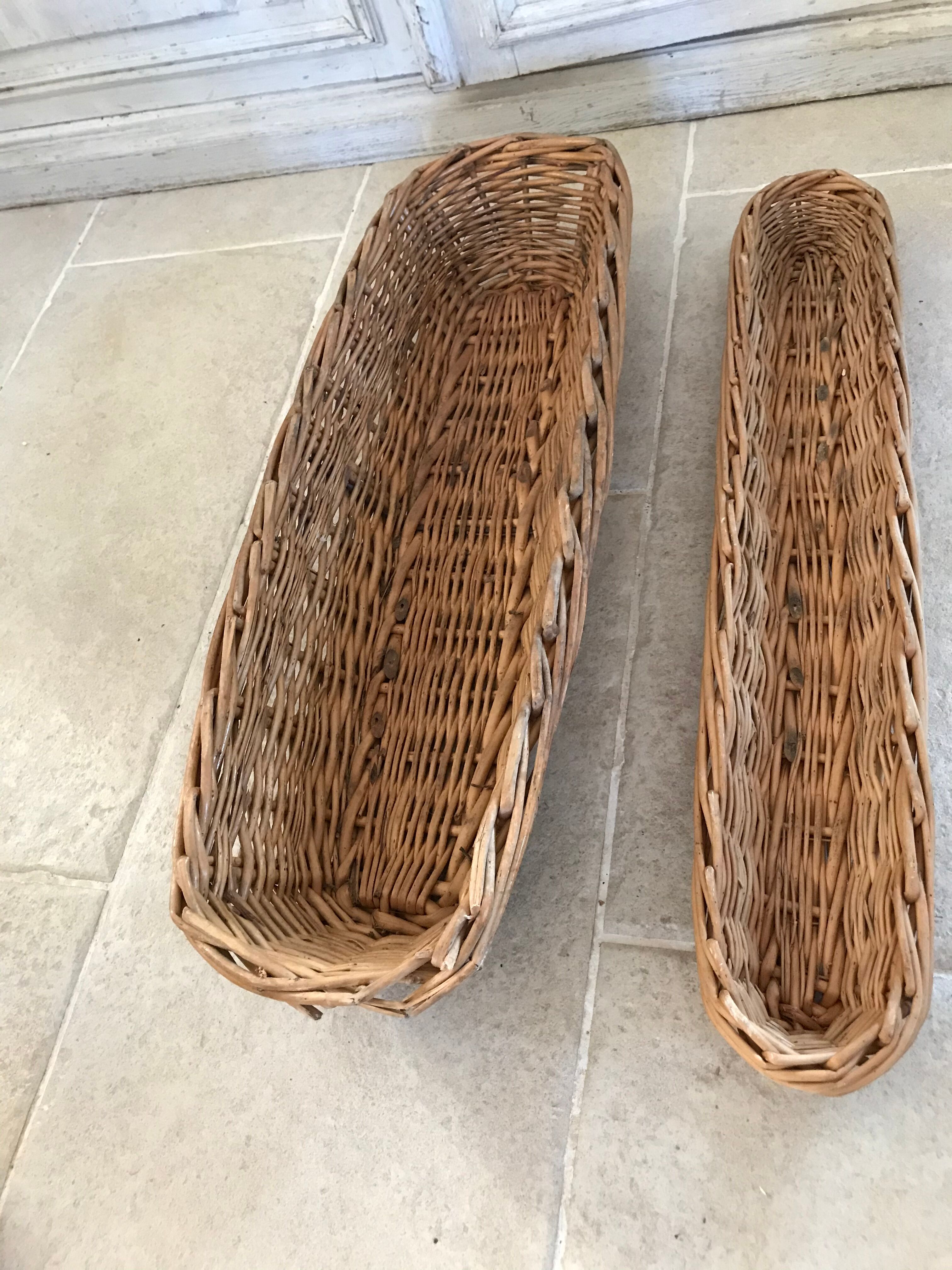 Bread baskets and vintage baguettes
