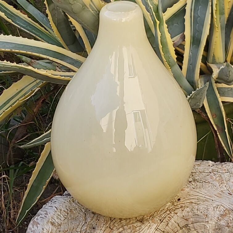 Murano vase in vintage cream glass 30 cm