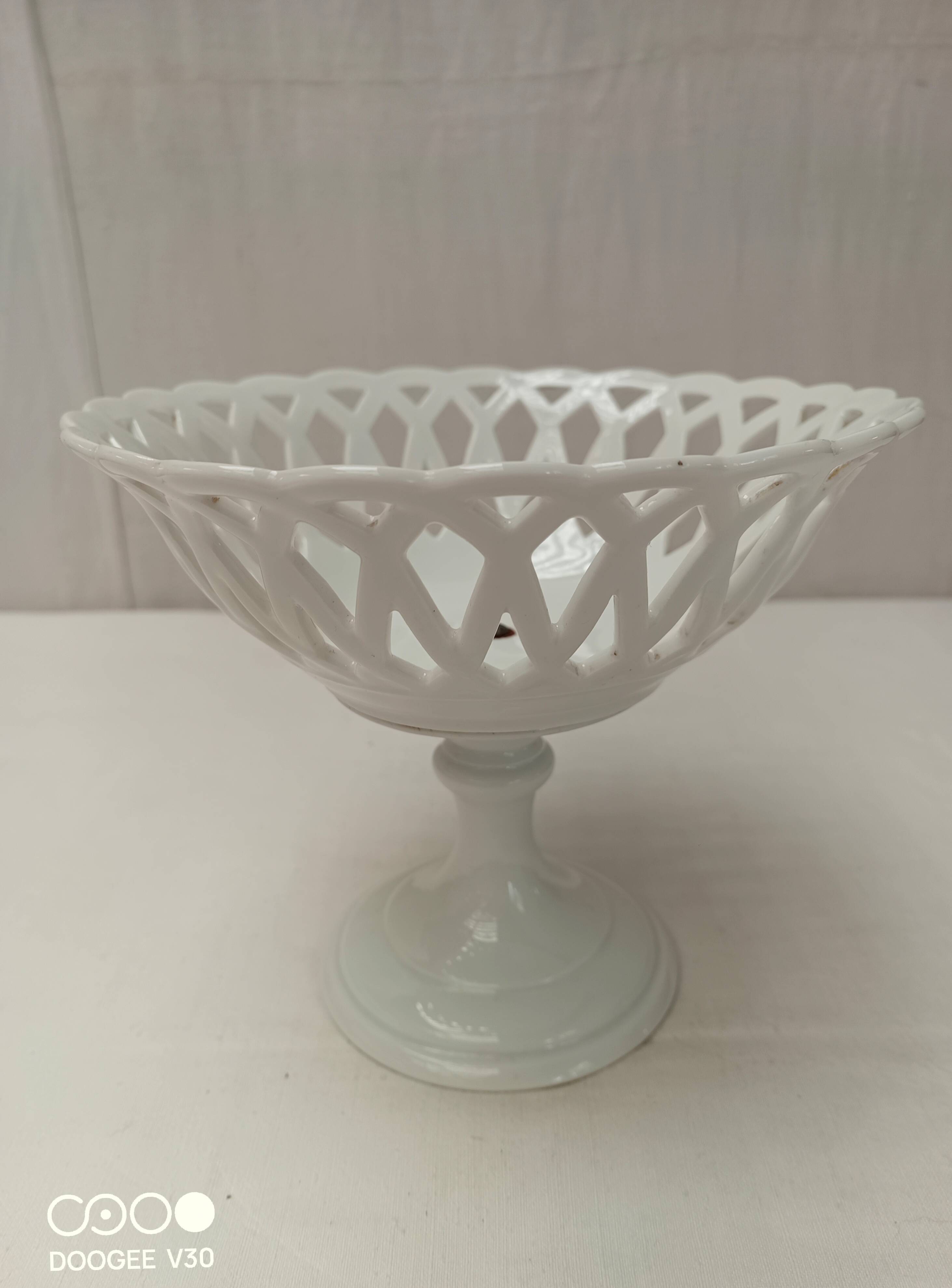 Ceramic fruit bowl basket centerpiece basket