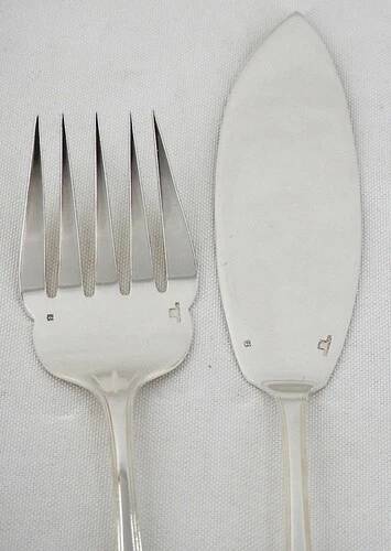 Christofle America, Art Deco fish service cutlery set, silver-plated, 2 pieces.