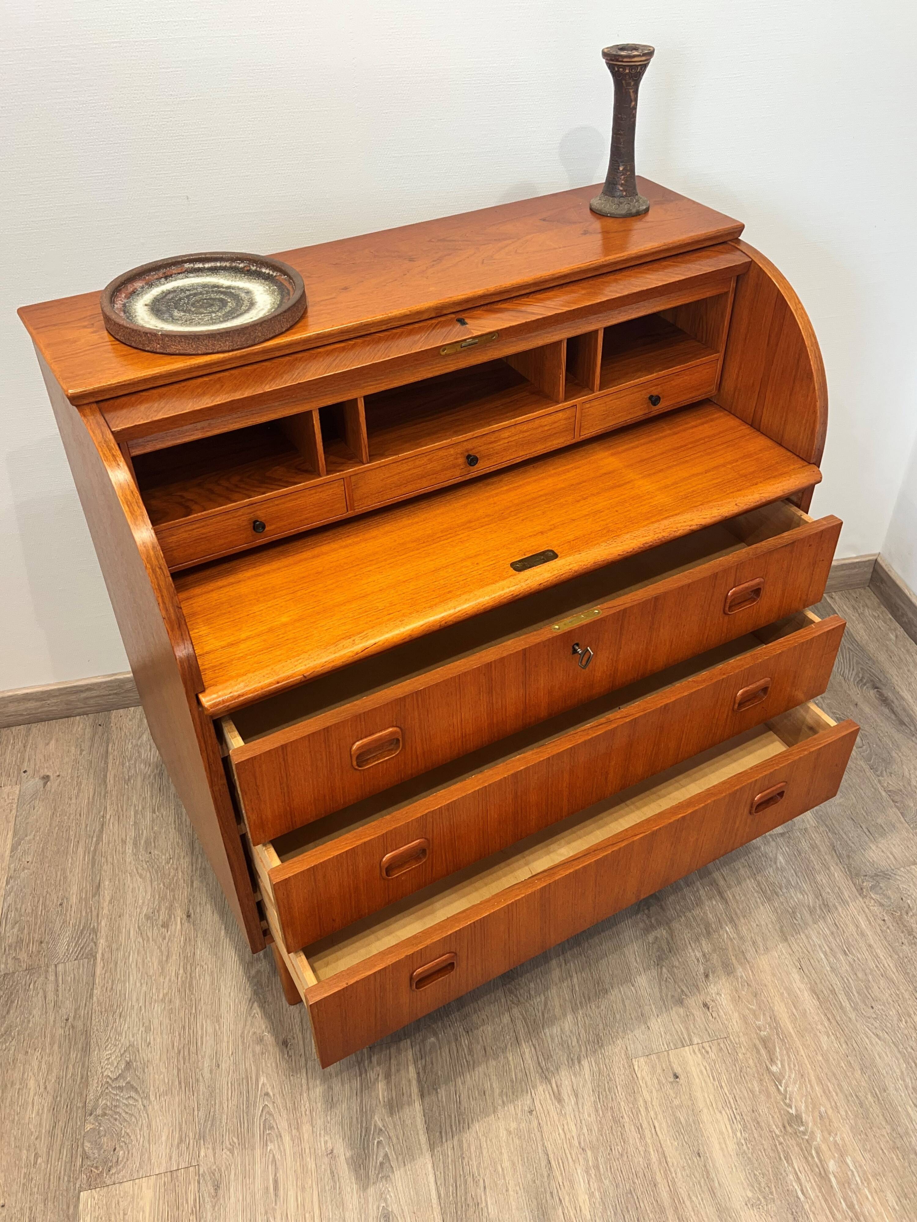 Rare Scandinavian curved secretary from Sweden.