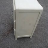 Small parisian dresser