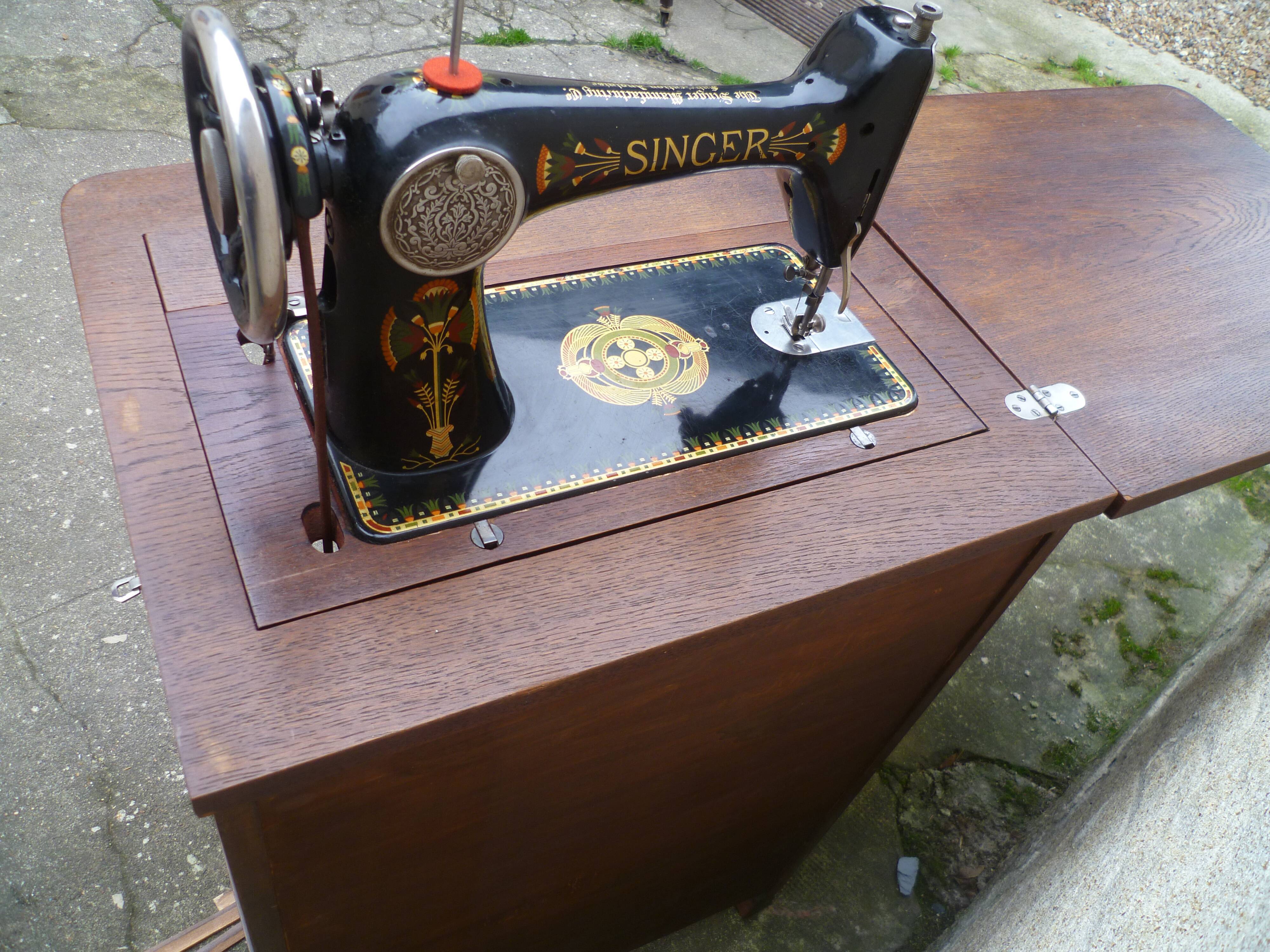 Ancienne machine a coudre singer dans meuble époque ArtDéco 1920/30 Selency