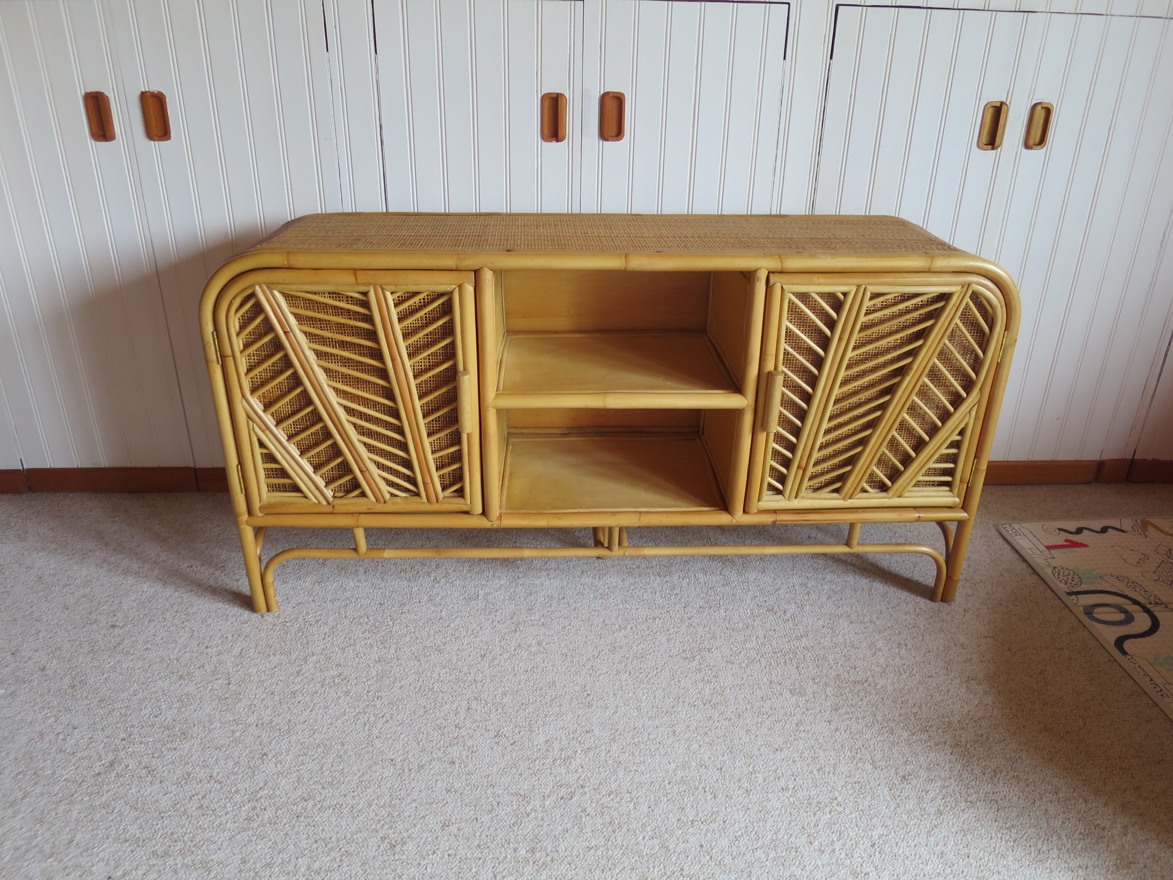 Buffet bas 2 portes -rotin tressé-bambou -cannage