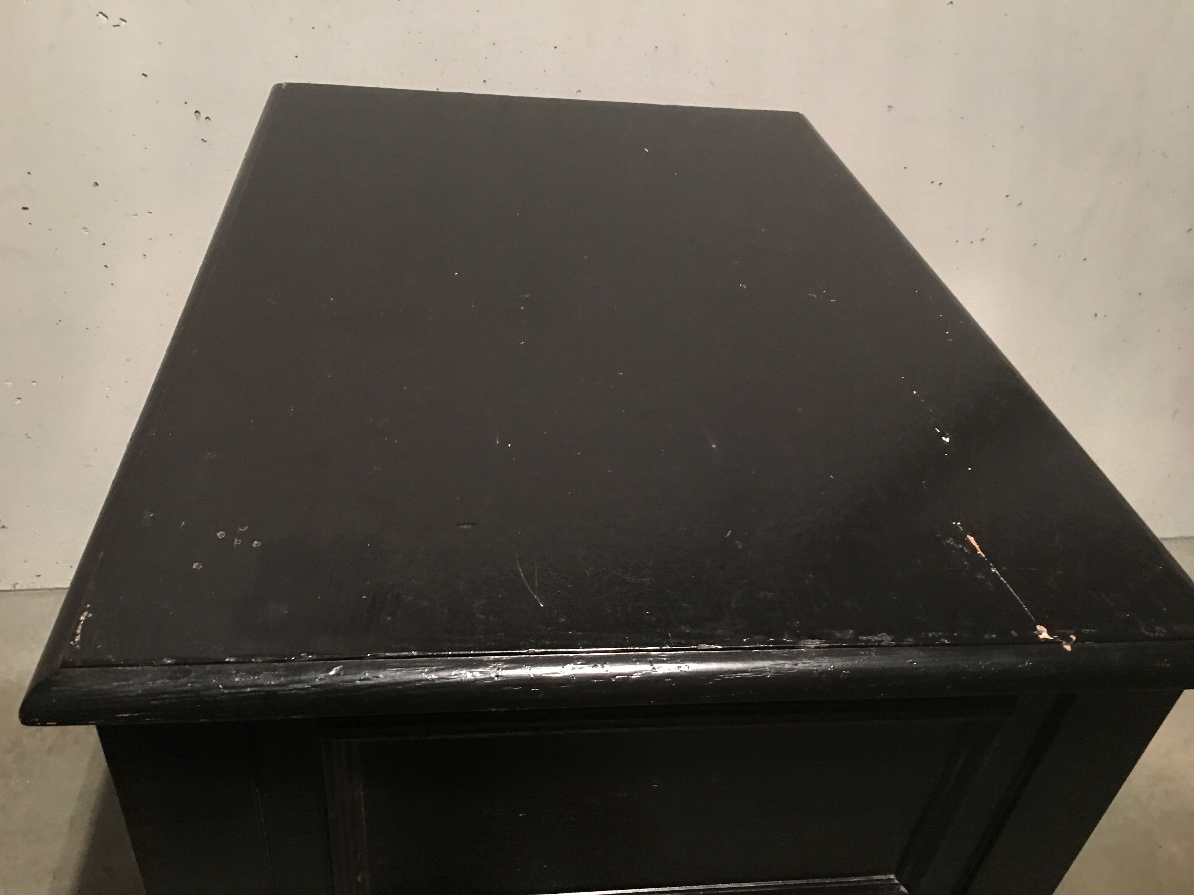 Cabinet shop desk