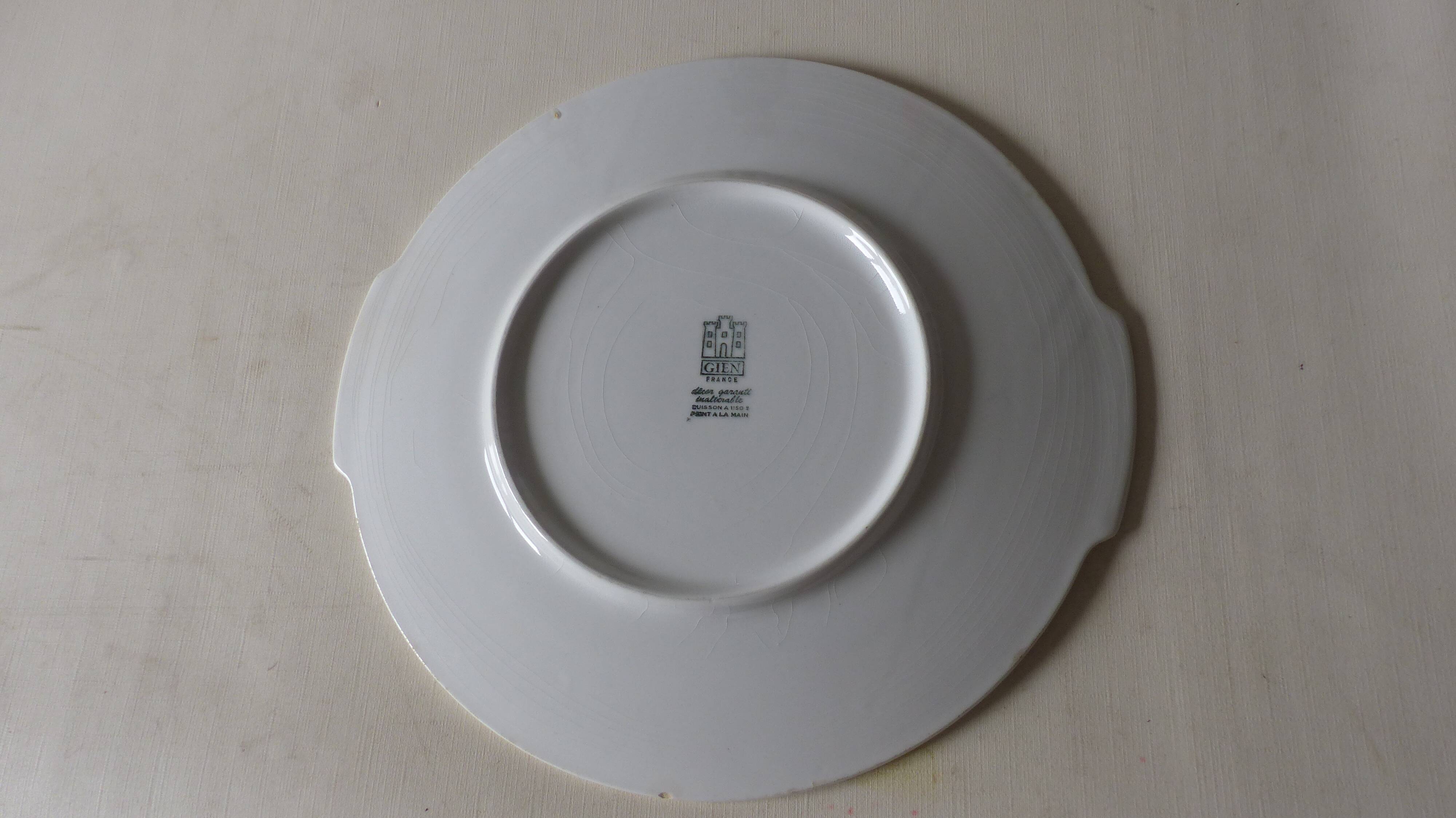 Round dish