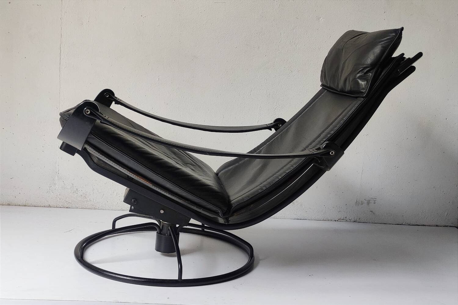 Black leather armchair by Åke Fribytter for Nelo möbel from the 70s