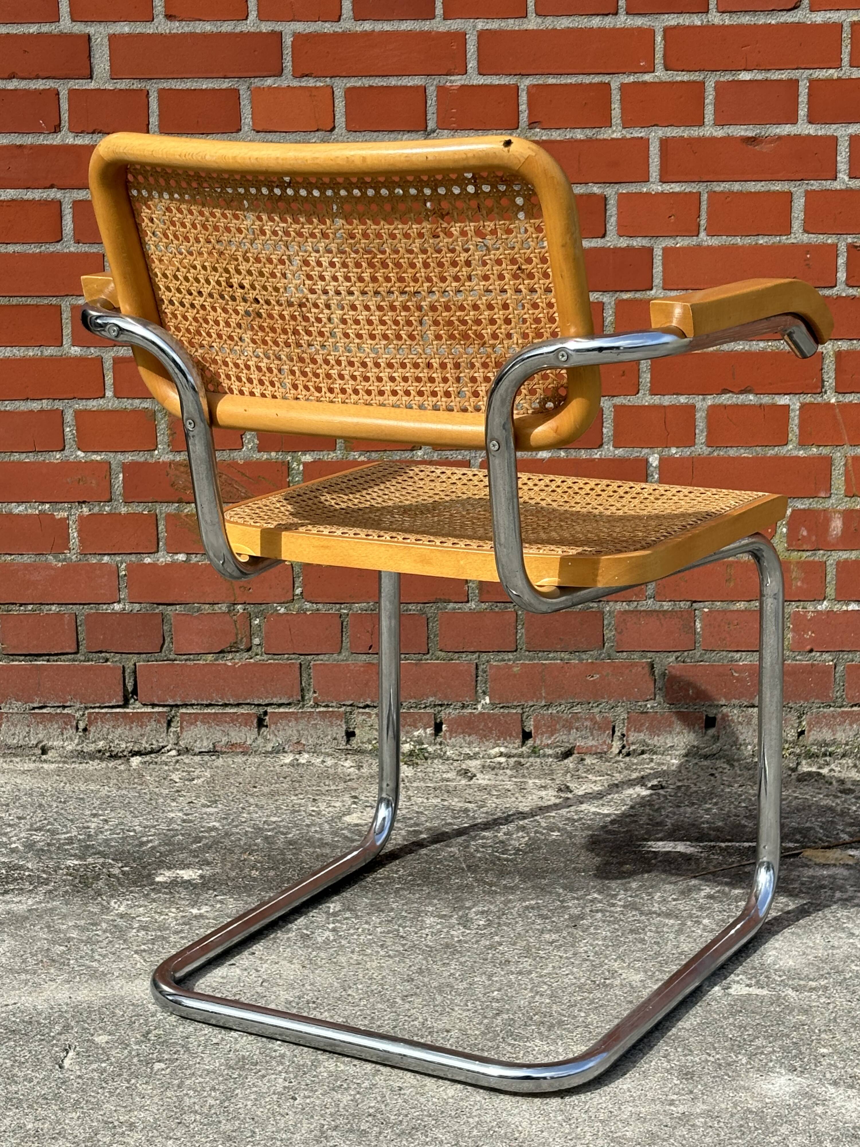 Set of 4 Cesca chairs model B64 with armrests Cesca Marcel breuer design