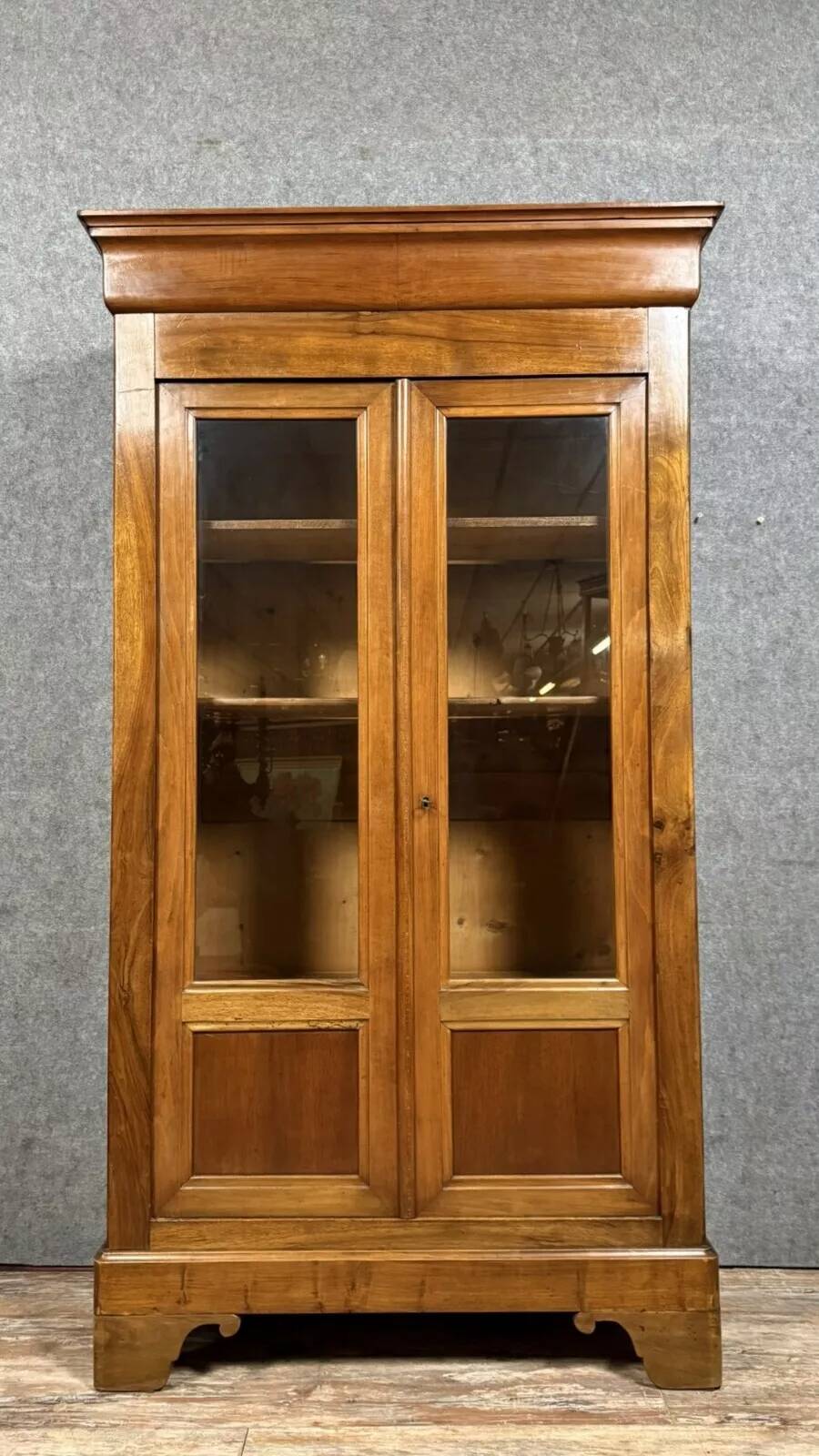 Parisian library, Louis Philippe period, in walnut, circa 1830