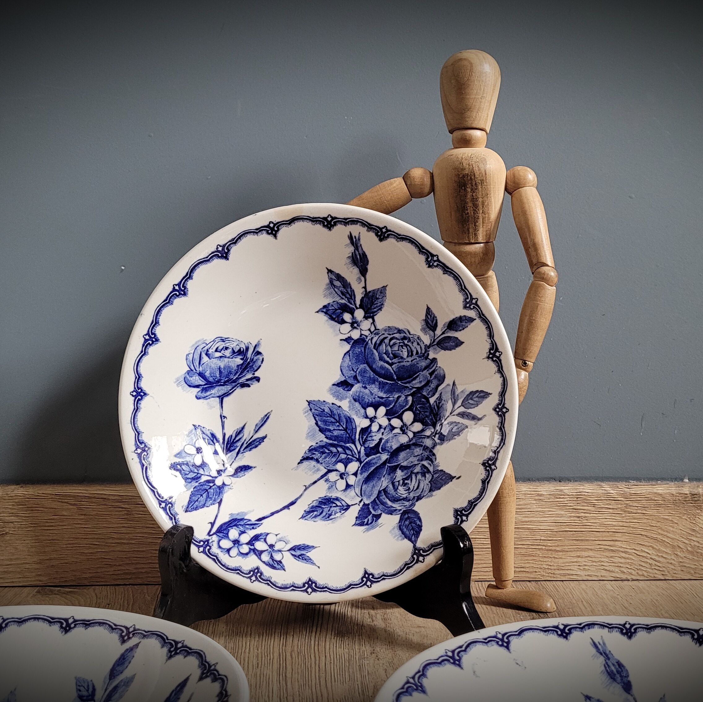 Set 4 plates Ironstone