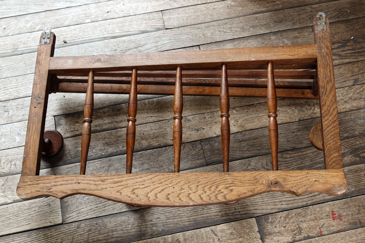 Portemanteau mural vintage en bois brut