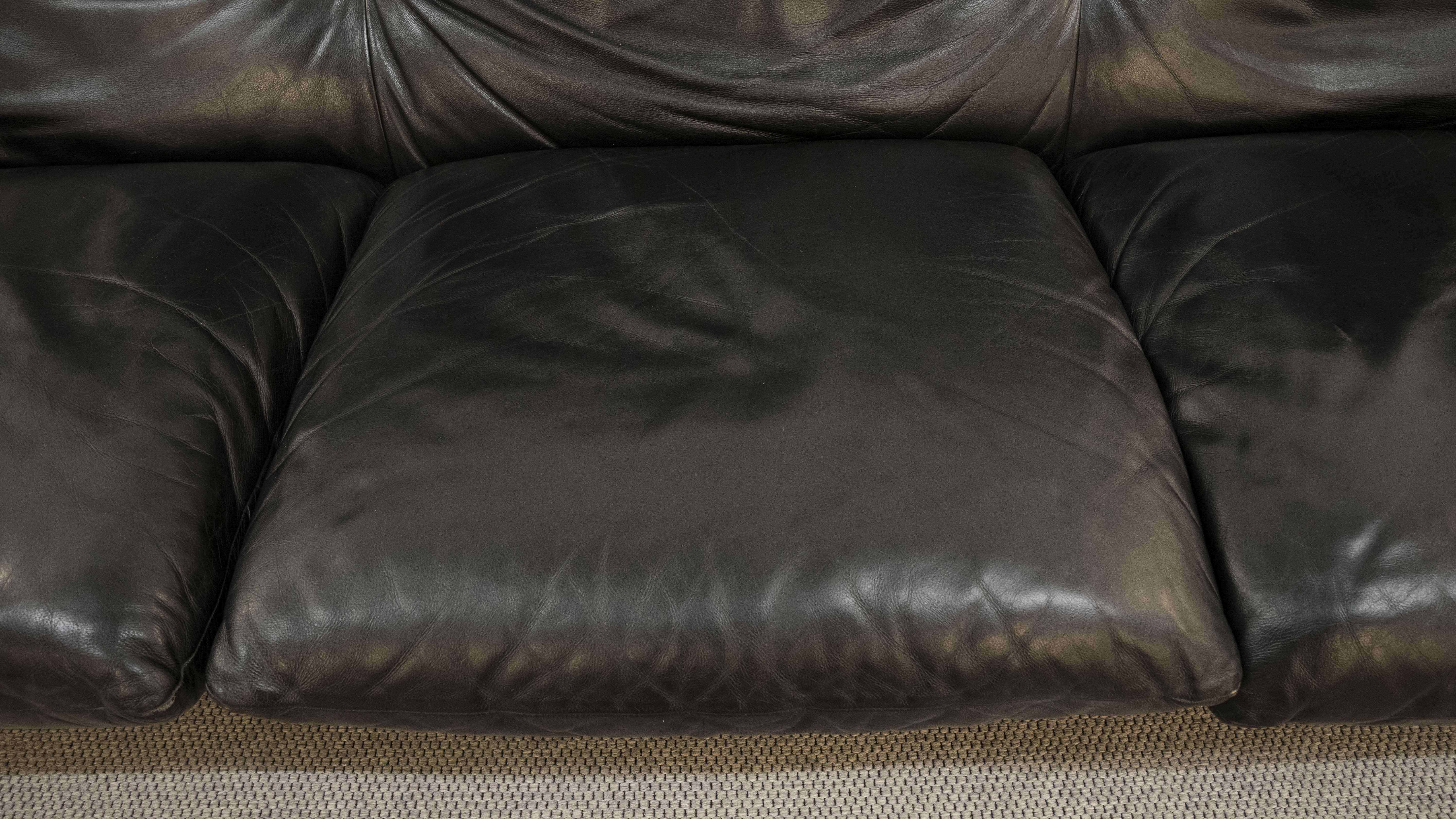 Maralunga 3-Seat Sofa in black leather by Vico Magistretti for Cassina