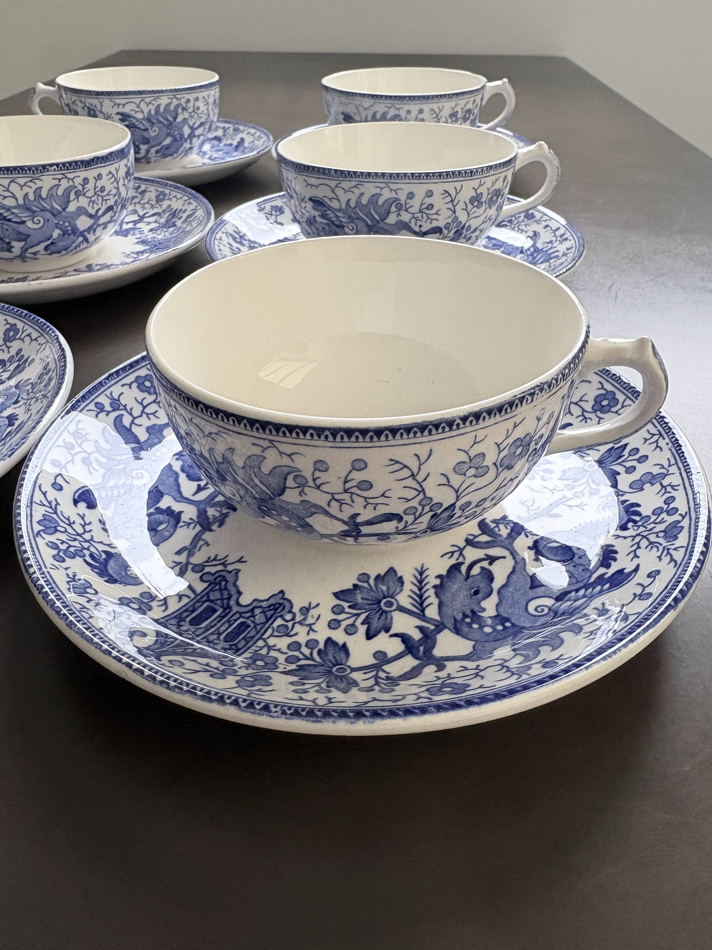 Service de 6 Grandes Tasses Dragon Boch