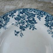 Set of 4 Saint Amand Hamage Marie Louise service plates with b motifs