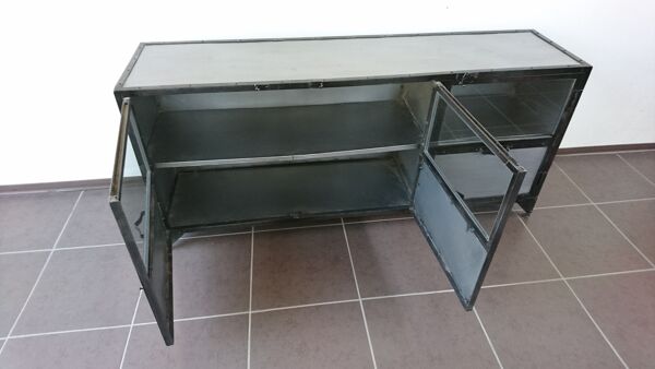 Buffet métal industriel vintage