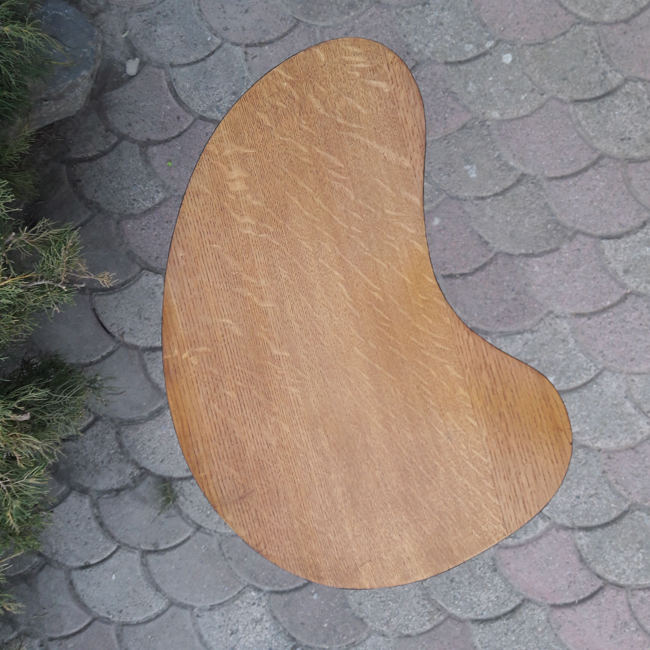 Table tripode haricot
