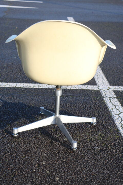 Armchair by Charles & Ray Eames for Herman Miller