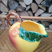 Jug in slipware apple