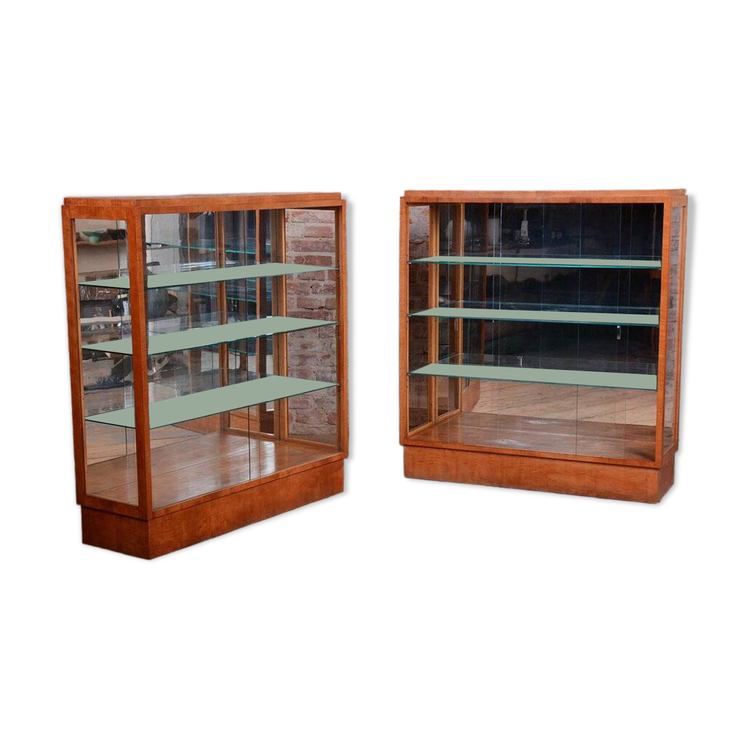 Art Deco Display Cabinets in Maple, Glass, and Mirror, Czech, 1930s, Set of 2