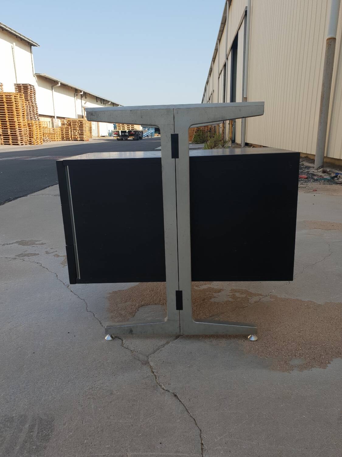 Office of Étienne Fermigier 1970