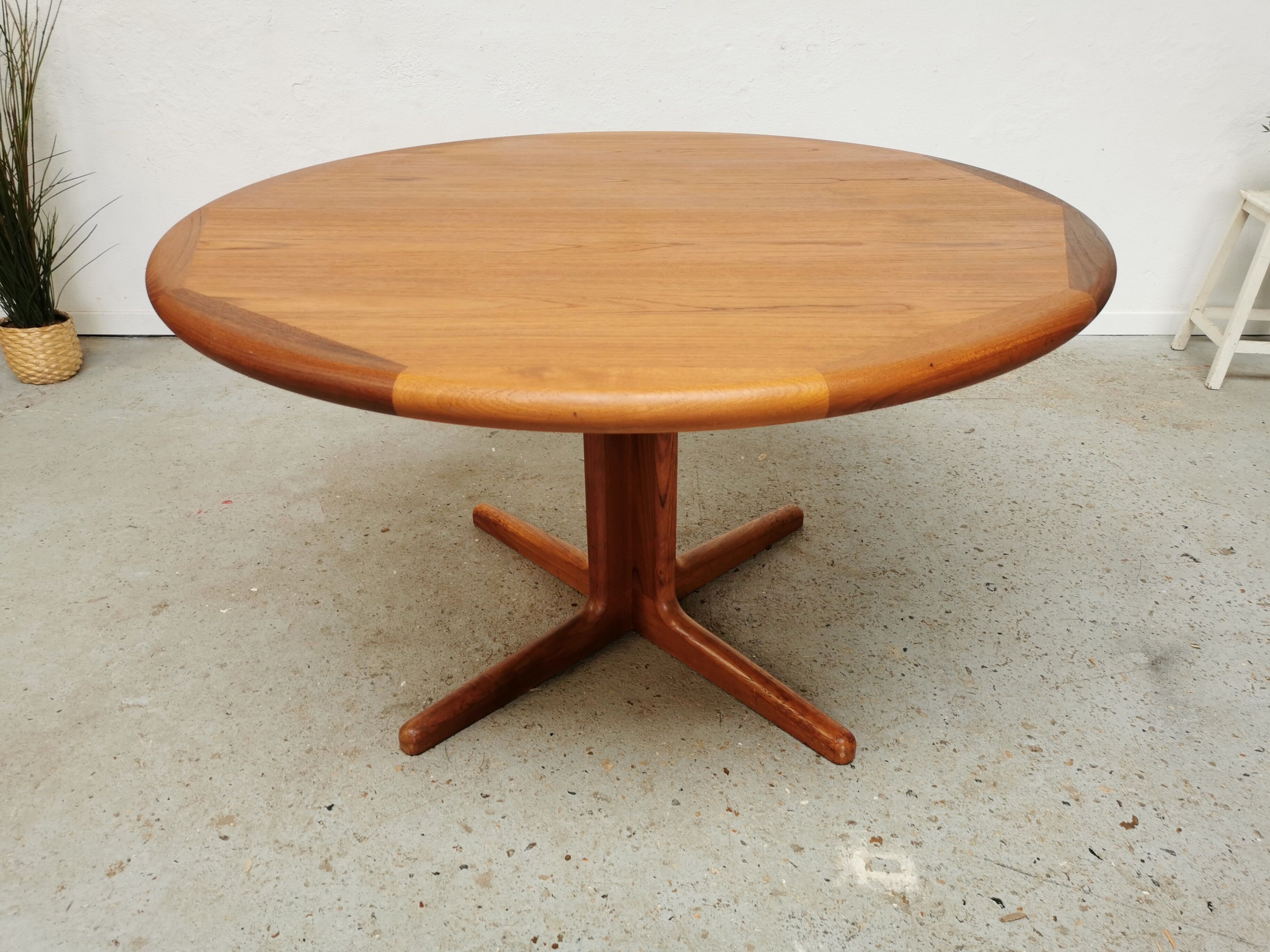 Table de Laurits Larsen en teck