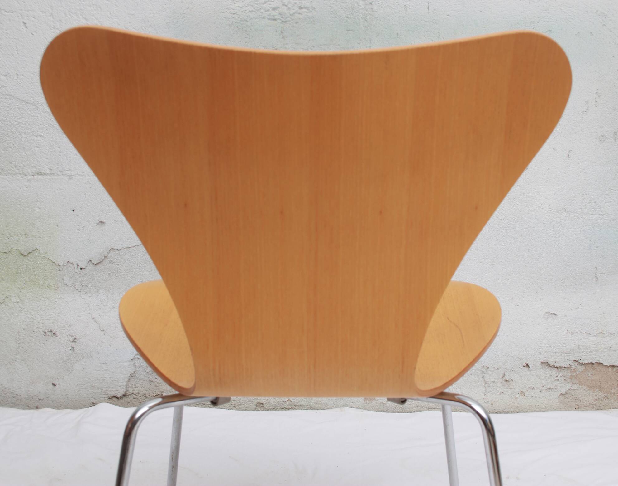 design chair 3107 Arne Jacobsen in ash