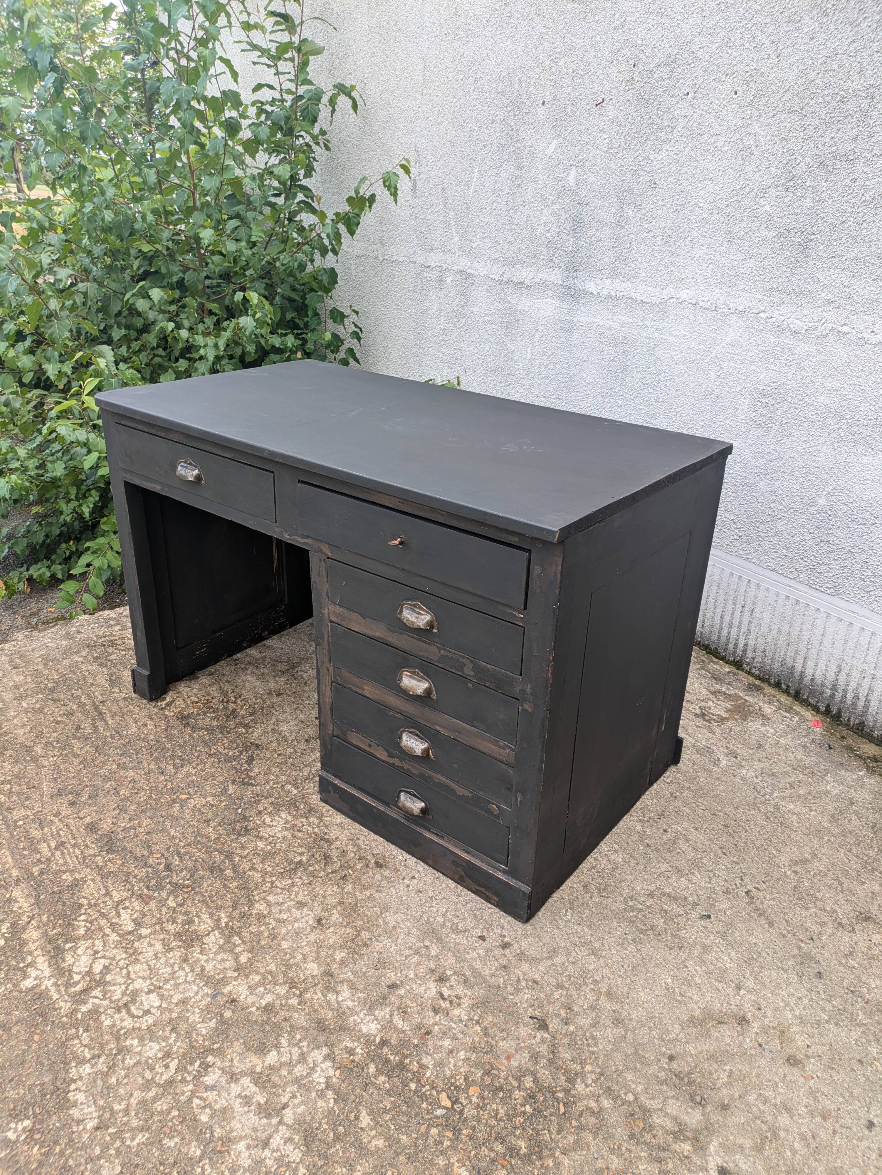 Bureau adulte ancien