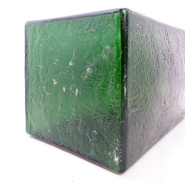 Socle en acrylique translucide vert bouteille