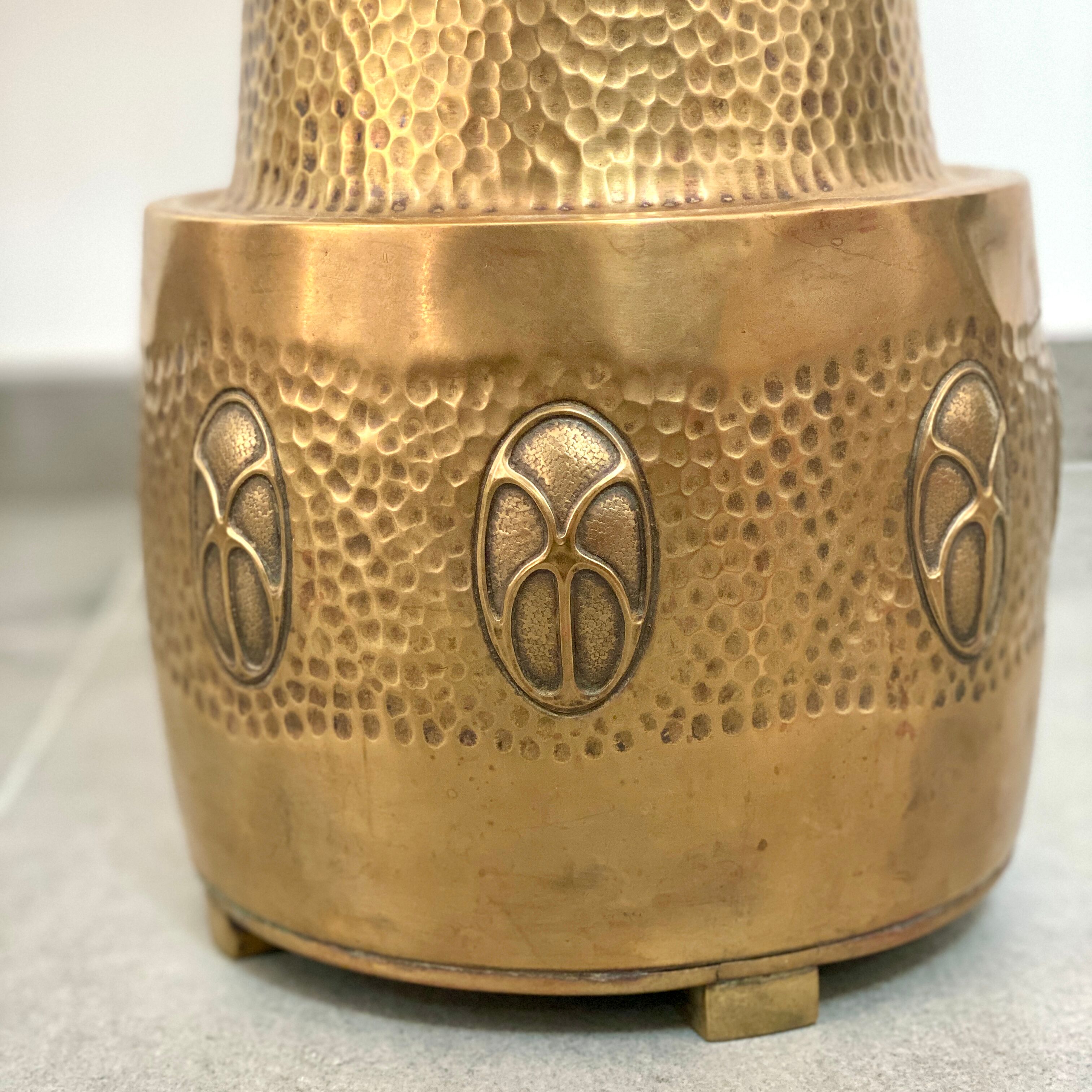 Art Deco lamp on vase - brass