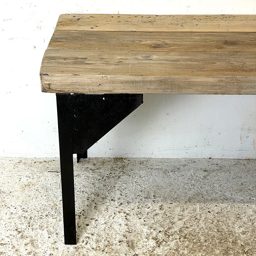 Industrial workbench