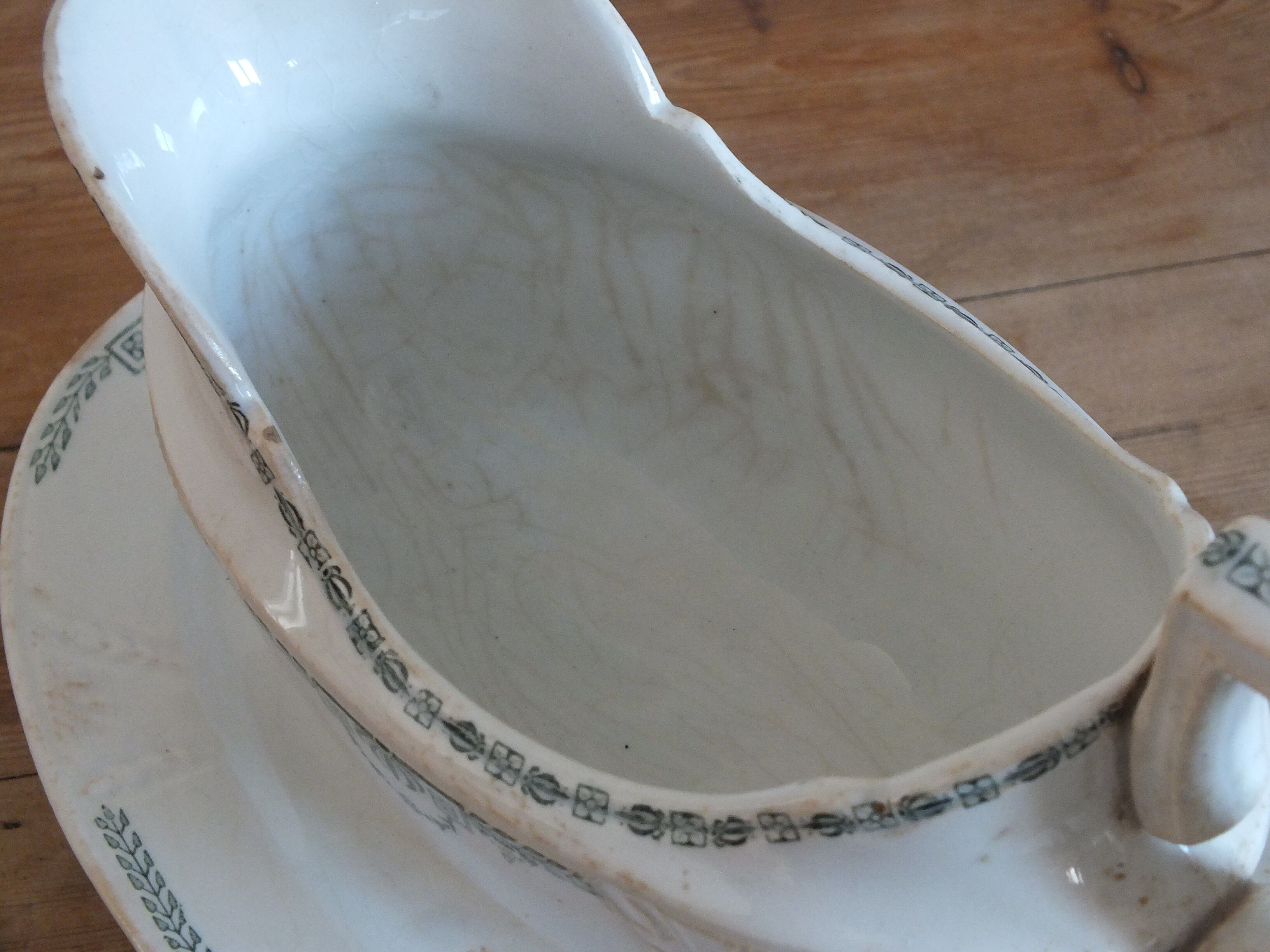 Saucière en Terre de Fer Gien service Clara