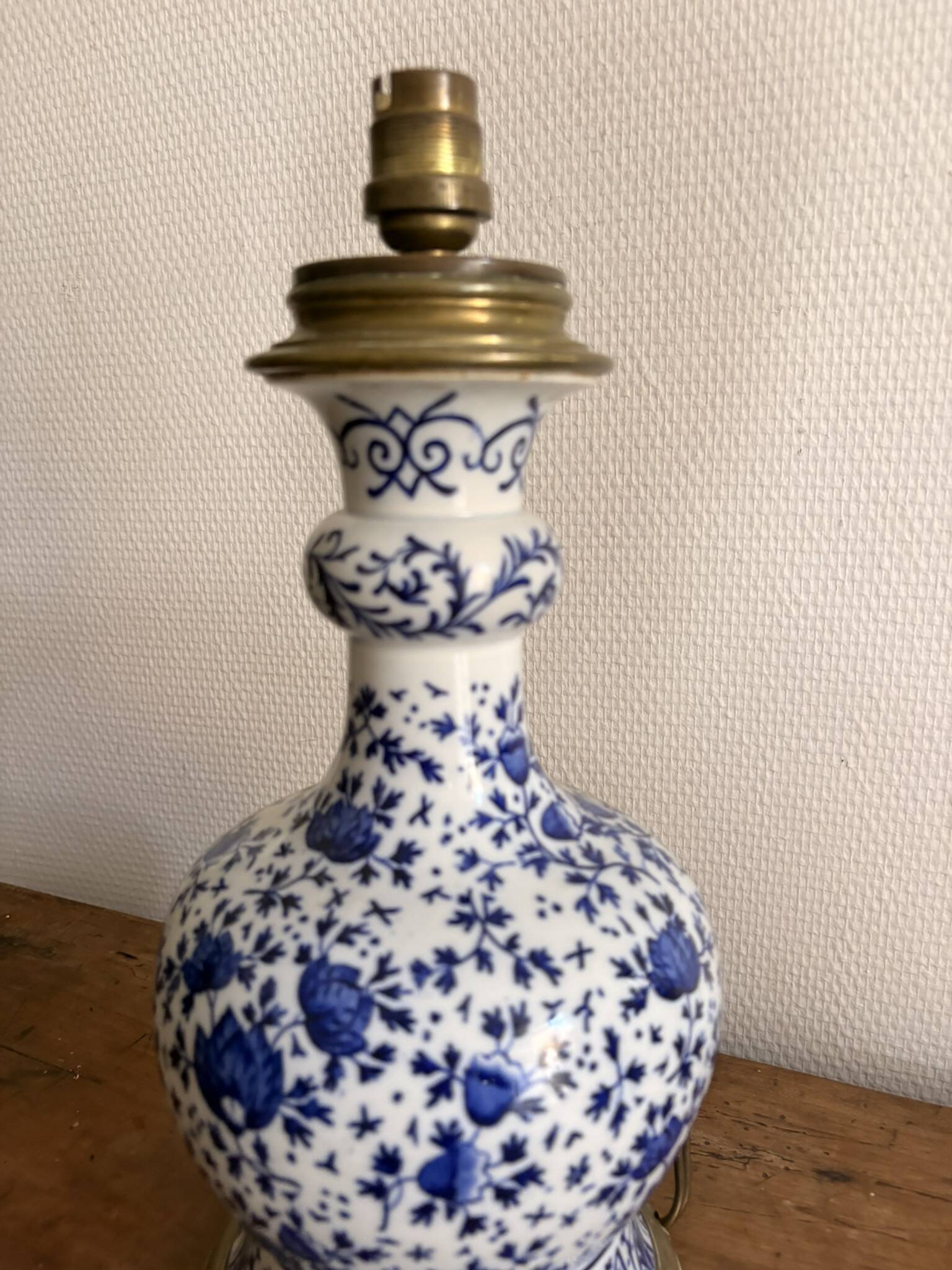 Ancien Lampe Poser Faïence Style Delft Motif Bleu Tulipe Floral
