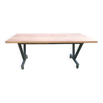 Table industrielle