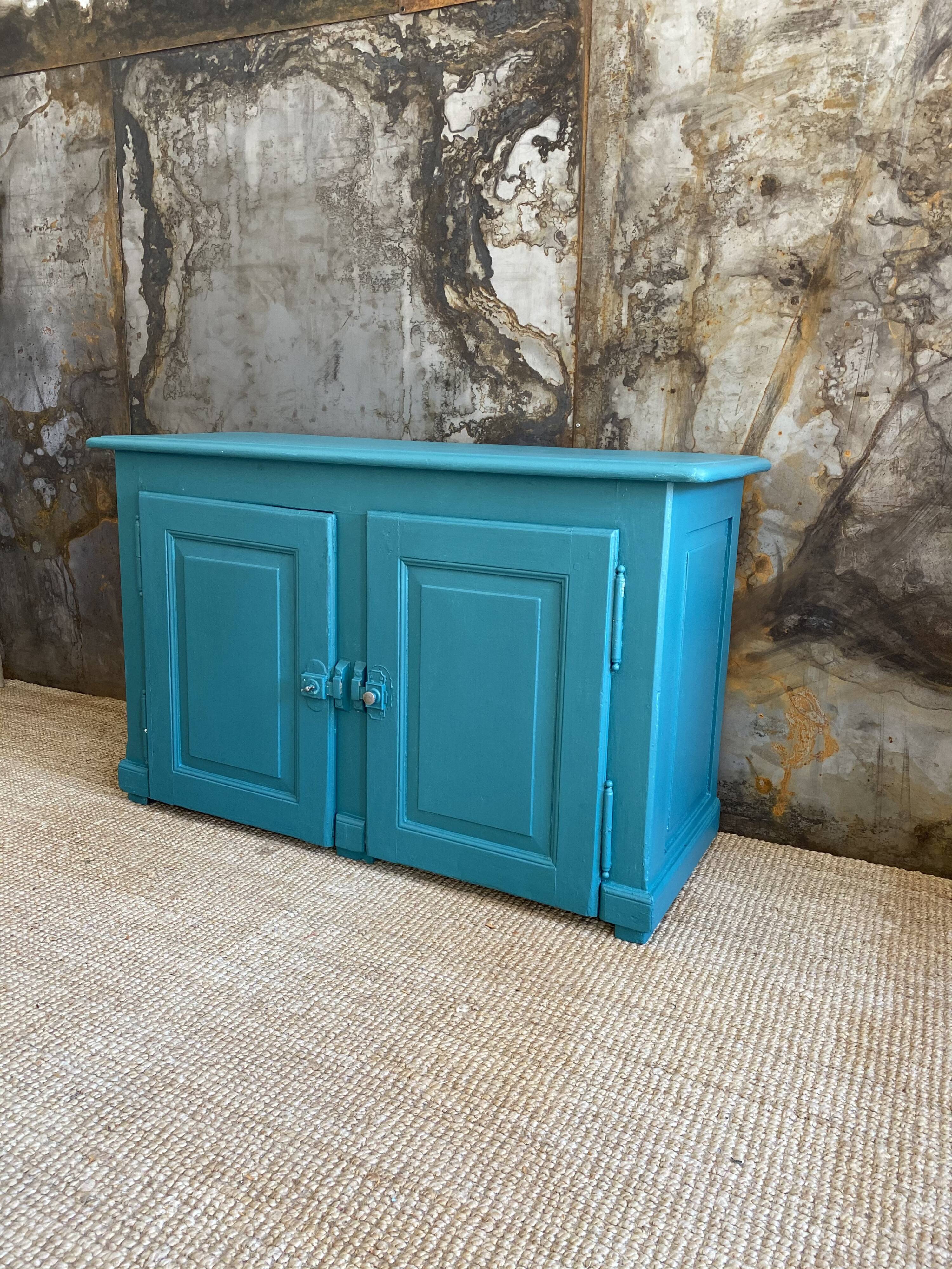 Old tropic blue buffet