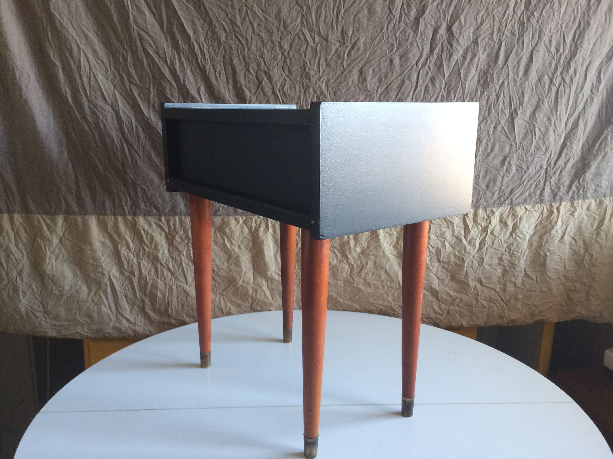 French vintage bedside revisited in black mast 60