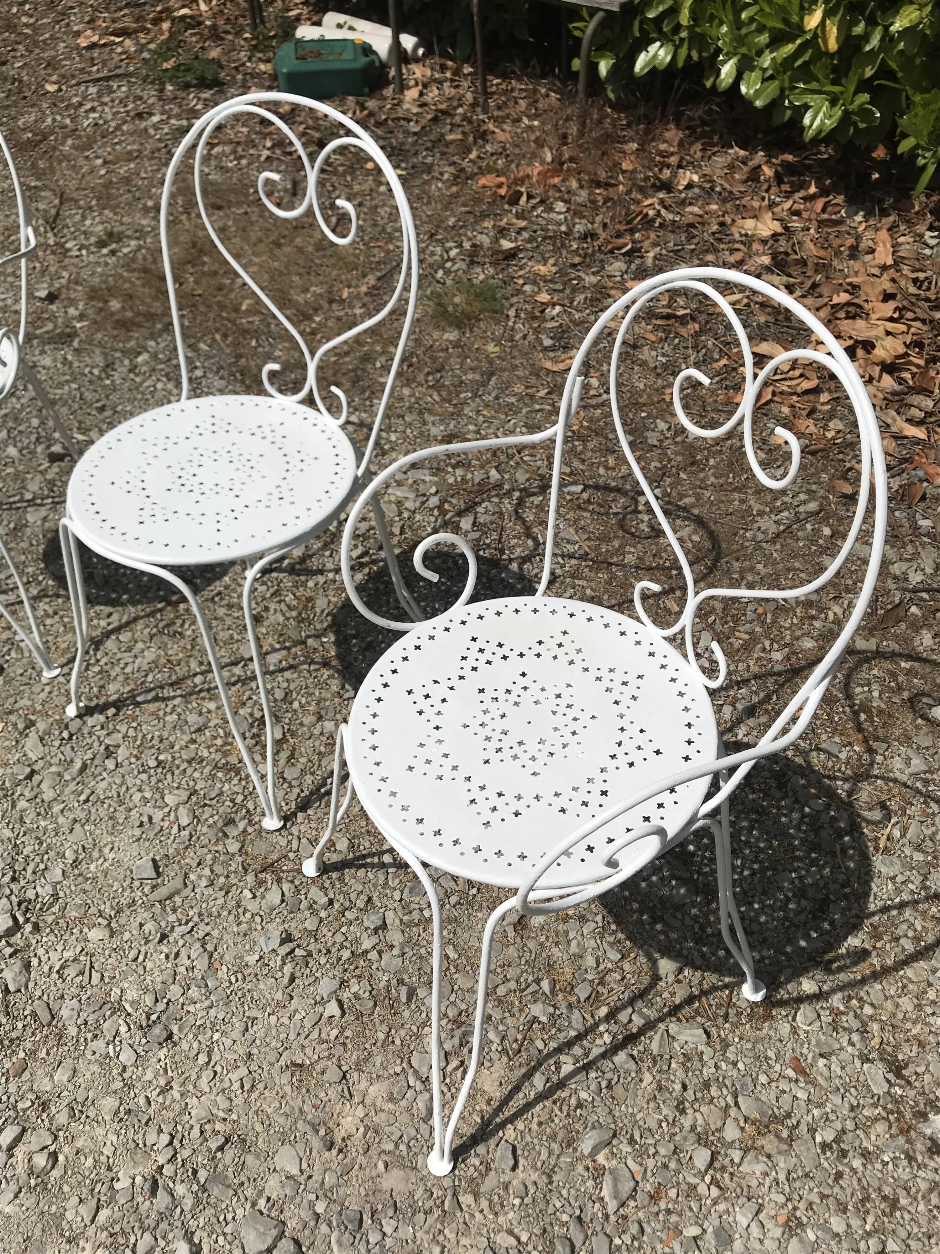 Salon en fer forgé blanc