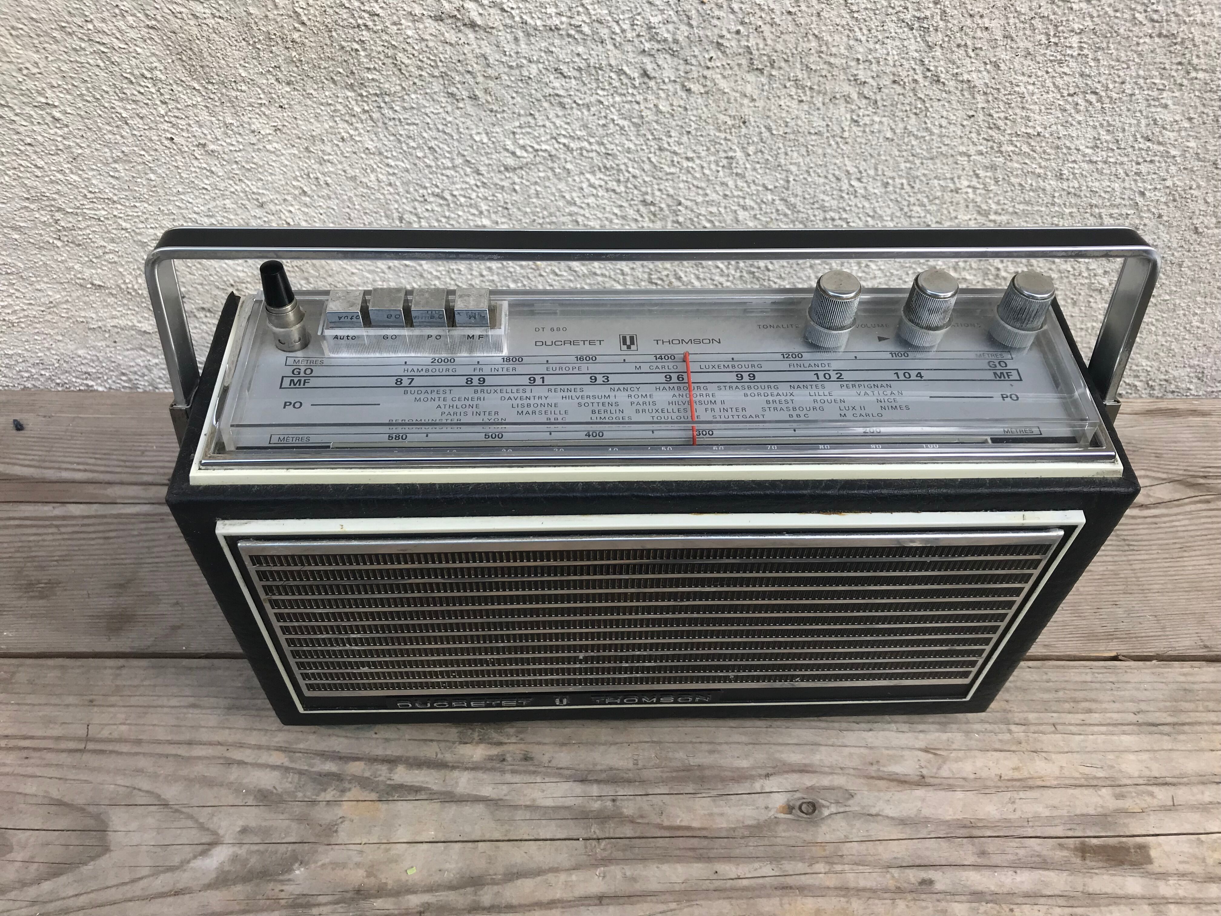 Former radio portable ducretet thomson dt680 70s vintage