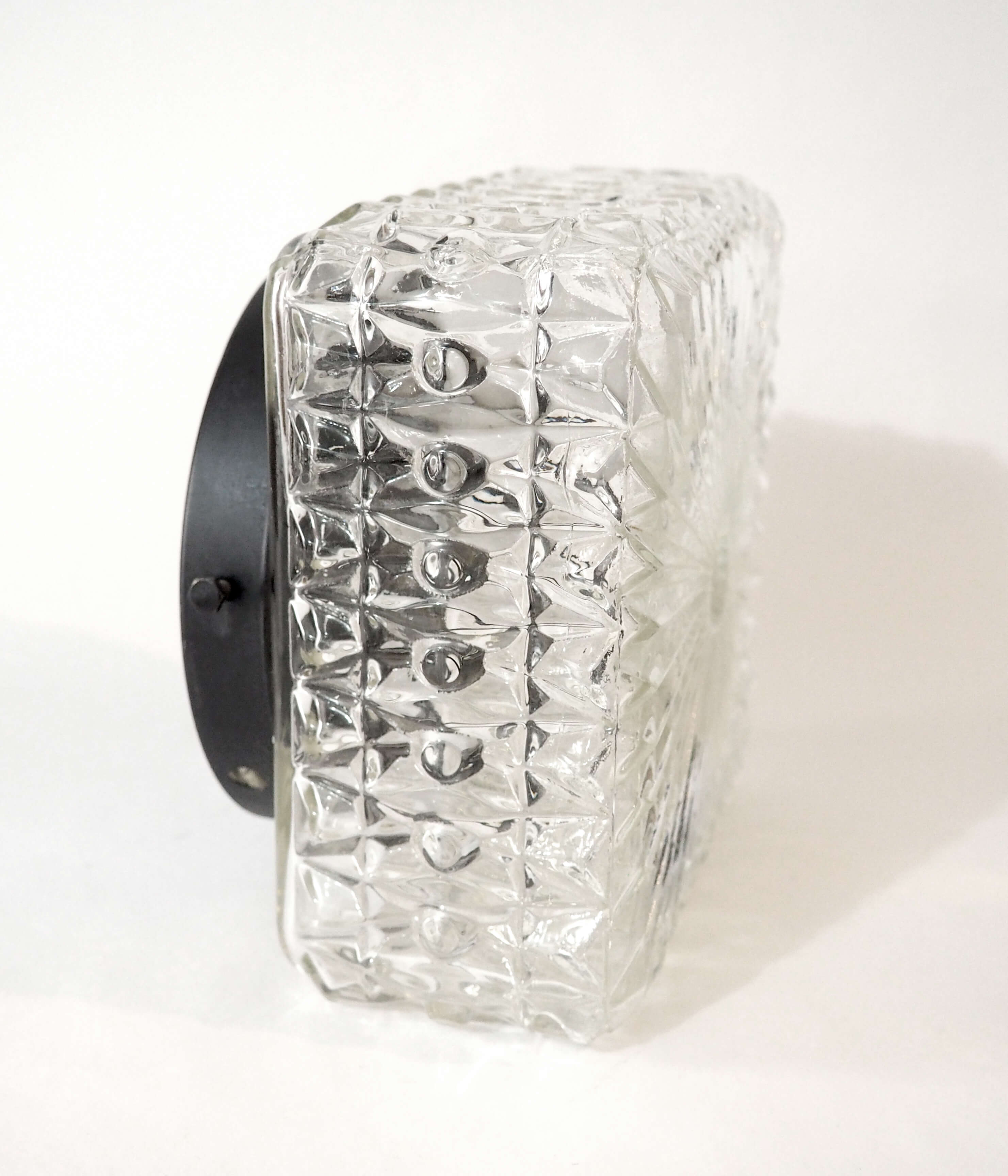 Ceiling lamp in moulded glass