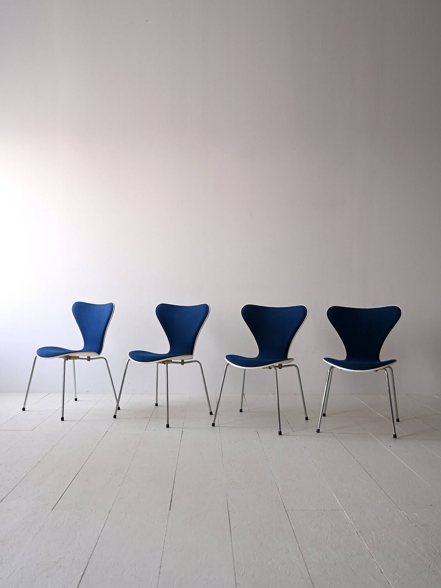 Arne Jacobsen 'series 7' chair set