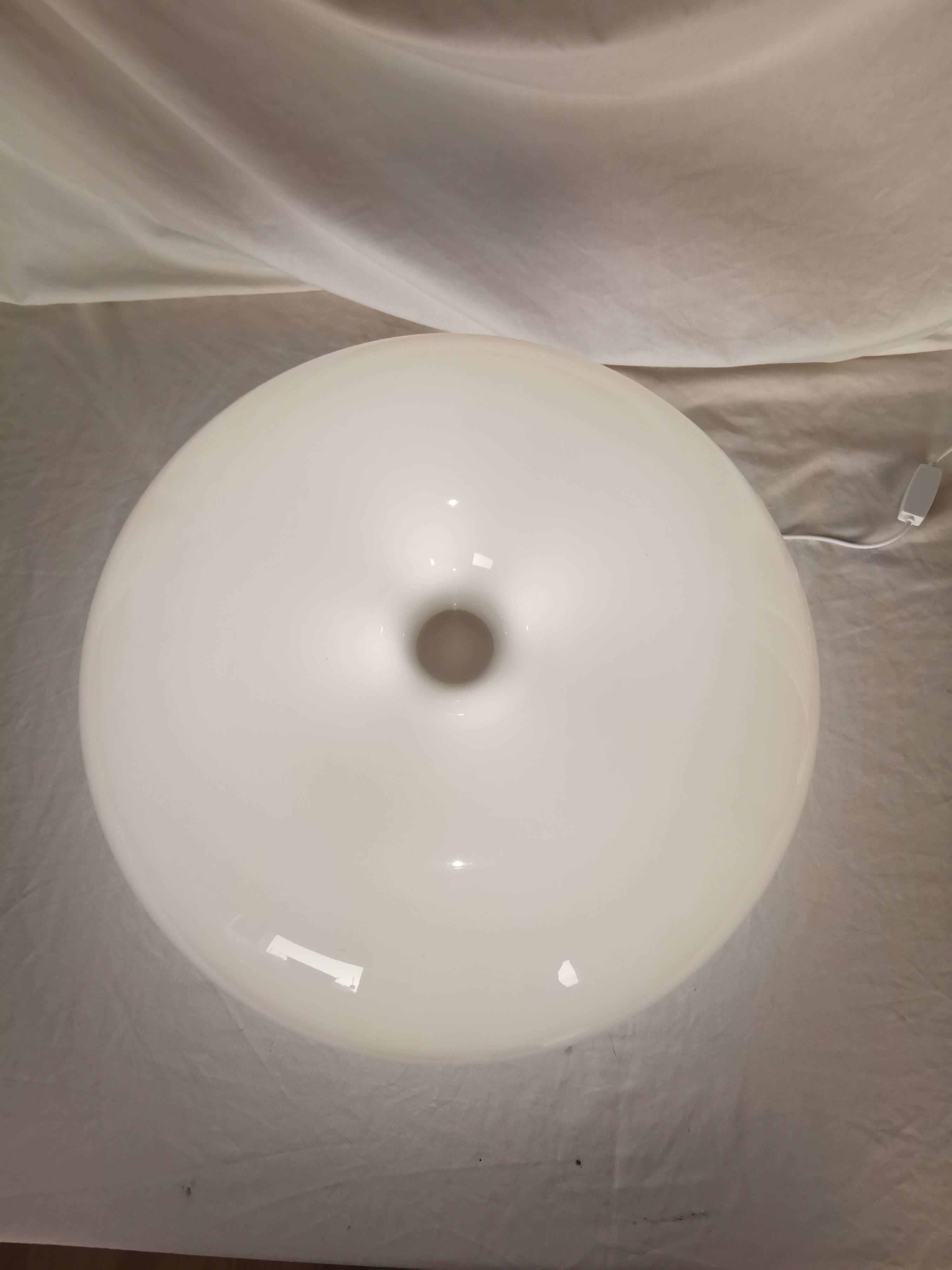 Lampe champignon en plastique blanc