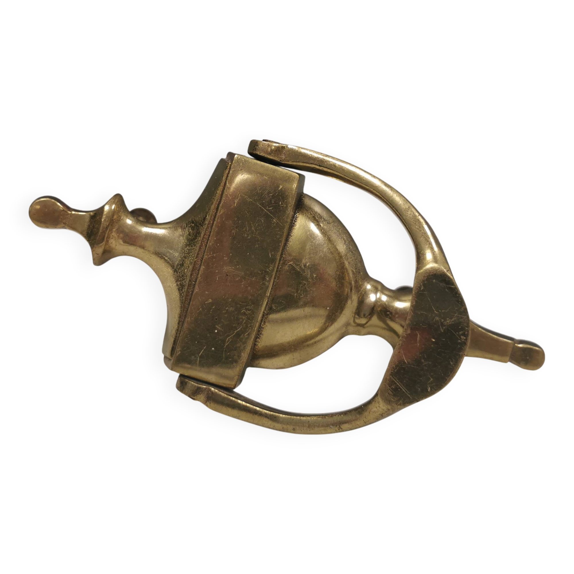 Old door hammer in solid brass. Estimated 1960s.