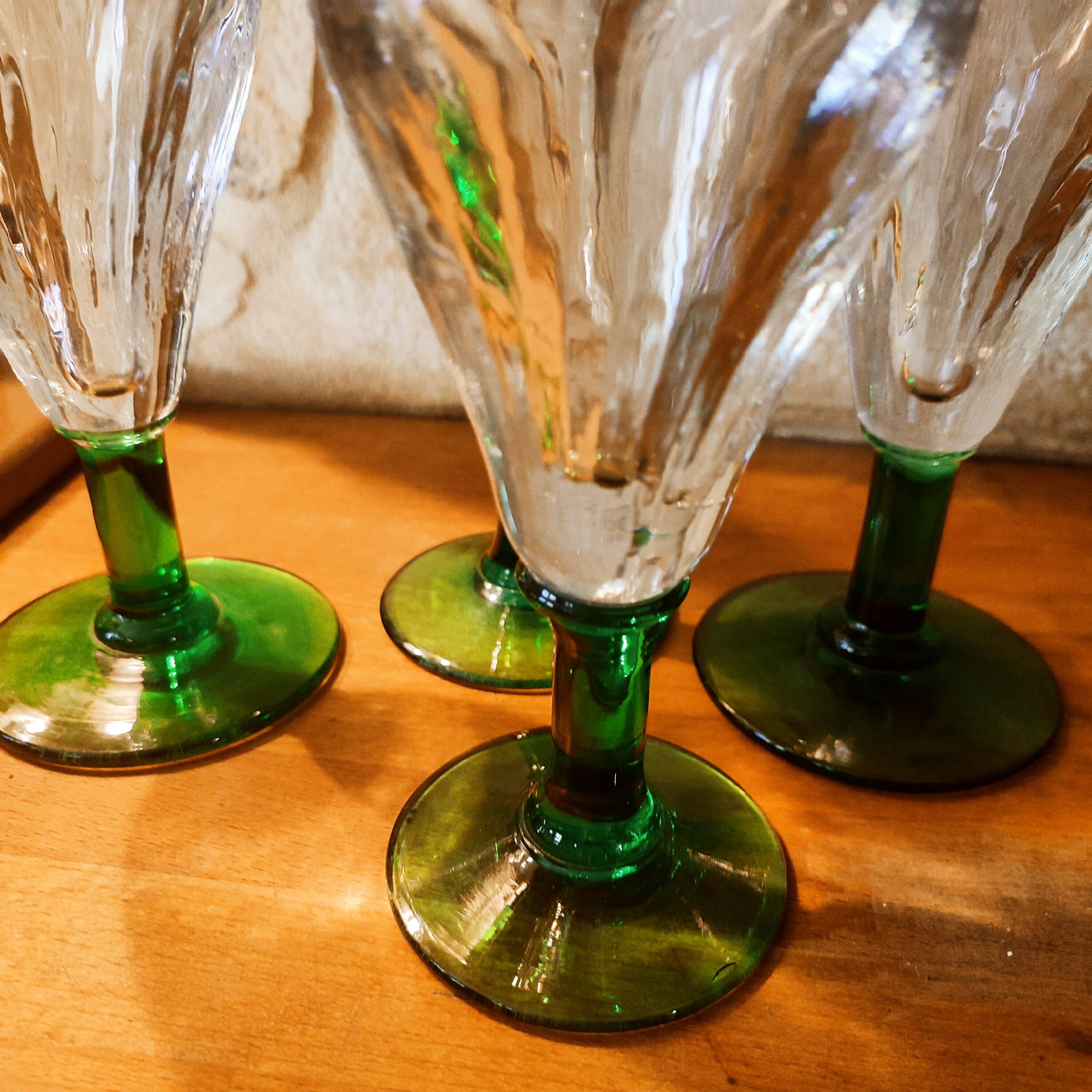 4 verres à absinthe souffles bouche