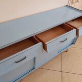 Buffet kitchen low blue formica